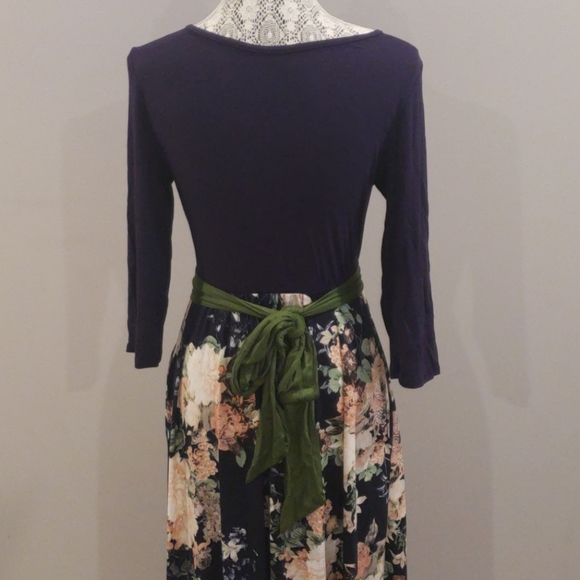 Navy Empire Waist Maxi Dress - Picture 5 of 6